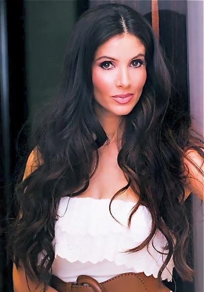 Suzie Demetri-Robertson. Image 6